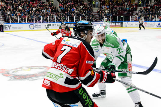 Malmö Redhawks Nils Andersson mot Rögles Ludvig Rensfeldt