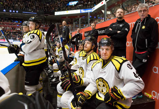 Brynäs Jacob Blomqvist  deppar i båset