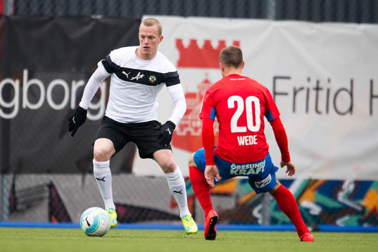 Helsingborgs Calle Wede och Örebros Daniel Gustavsson