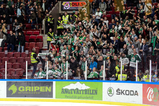 Rögles supporters jublar