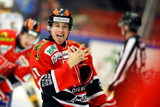 Örebros Joel Mustonen jublar
