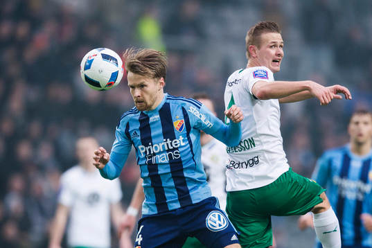 Djurgårdens Jacob Une Larsson och Hammarbys Erik Israelsson
