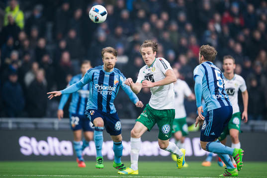Djurgårdens Jacob Une Larsson och Hammarbys Fredrik