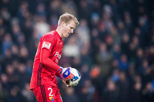 Djurgårdens målvakt Hampus Nilsson deppar