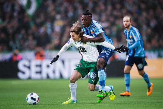 Hammarbys Oliver Silverholt  och Djurgårdens Sam Johnson