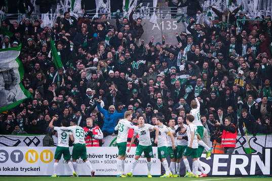 Hammarbys Philip Haglund jublar