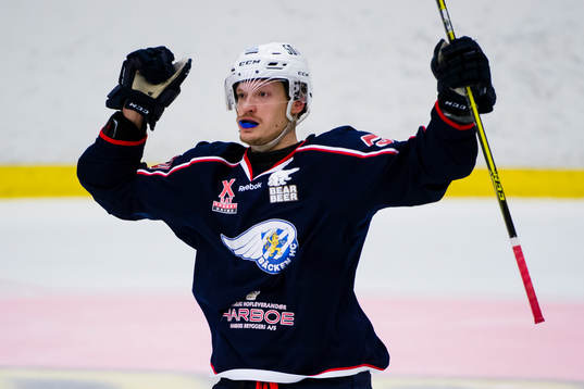 Bäckens Richard Flodin jublar