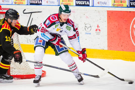 Brynäs Mattias Nörstebö och Frölundas Andreas Johnson