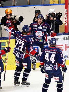 Linköpings Broc Little jublar med Niklas Persson och Jonas