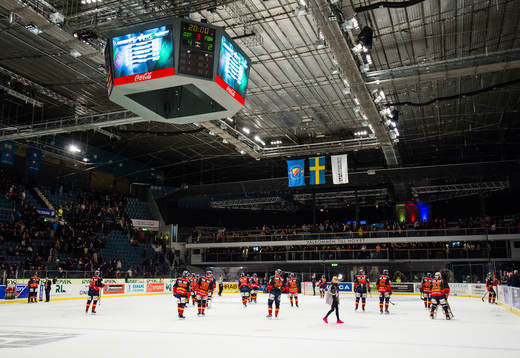 Djurgårdens spelare lämnar isen