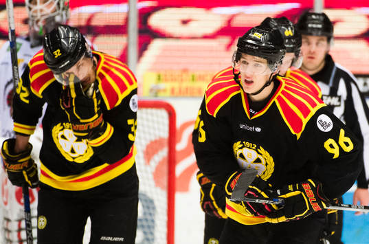 Brynäs Nick Johnson  och Oskar Lindblom