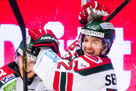 Frölundas Patrik Carlsson jublar