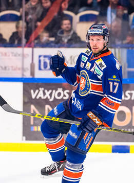 Växjös Alexander Johansson jublar
