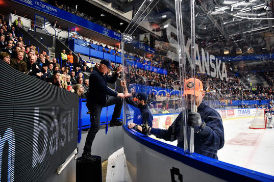 Byte av plexiglas