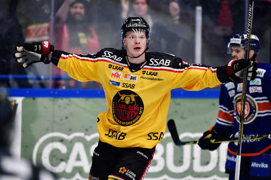 Luleås Lennart Petrell jublar