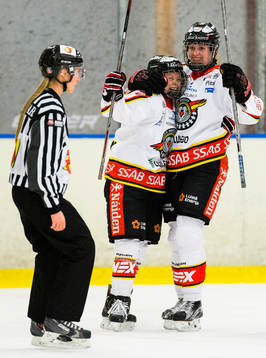 Luleås Emelie Jönsson jublar