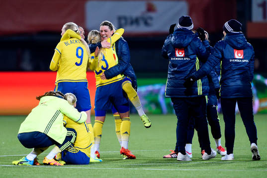 Sveriges Olivia Schough kramas om