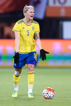 Sveriges Nilla Fischer reagerar
