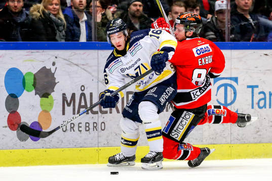 s Filip Sandberg och Örebros Viktor Ekbom