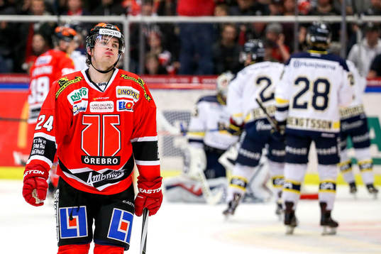 Örebros Petr Zamorsky deppar