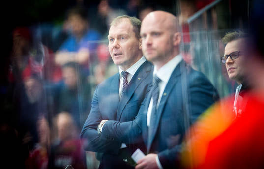 s tränare Johan Lindbom