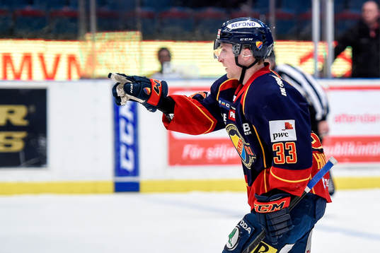 Djurgårdens Linus Hultström jublar