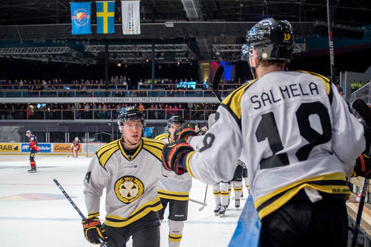 Brynäs Jacob Blomqvist jublar