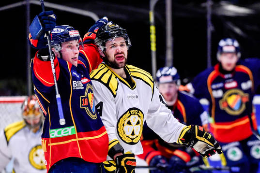 Djurgårdens Linus Hultström jublar