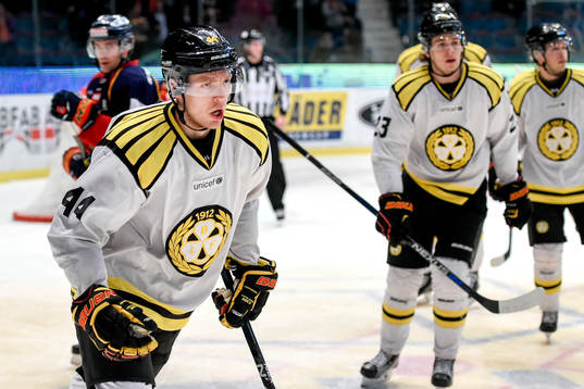 Brynäs Jacob Blomqvist jublar