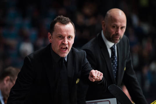 Brynäs tränare Thomas Berglund  i åttondelsfinal 1 i