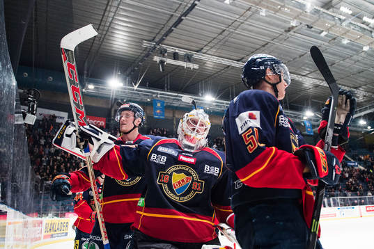 Djurgårdens Mikko Lehtonen, målvakt Mikael Tellqvist och