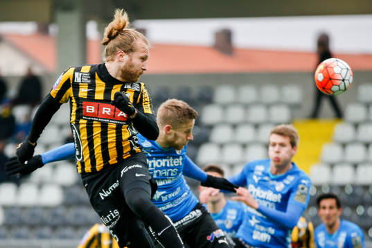 Häckens Emil Wahlström och Halmstads Alexander Ruud Tveter