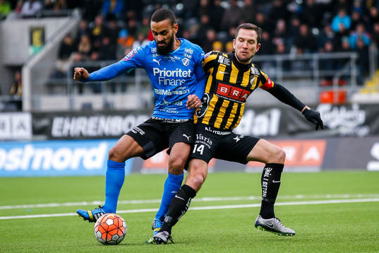 Halmstads Junes Barny och Häckens Martin Ericsson