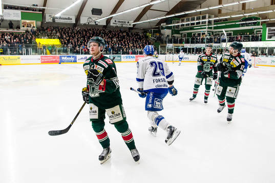 Tingsryds Kevin Ekman-Larsson jublar