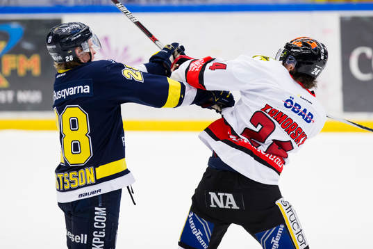 s Anton Bengtsson mot Örebros Petr Zamorsky