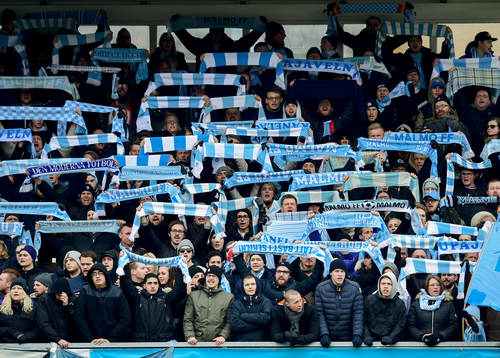 Malmö FFs supportrar före fotbollsmatchen i Svenska Cupen