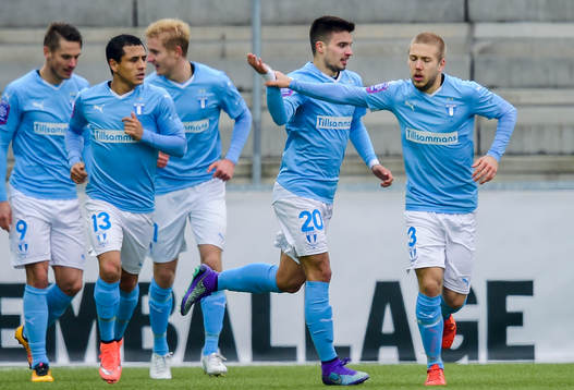 Malmö FFs Vladimir Rodic och Anton Tinnerholm jublar