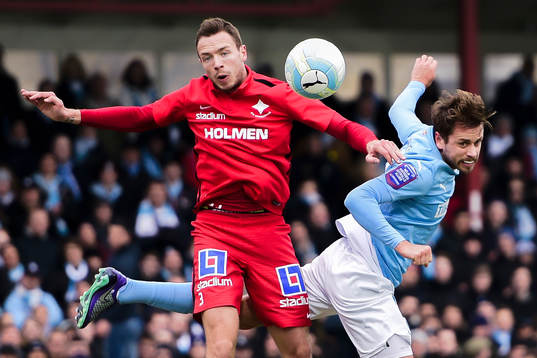 Norrköpings Jón Gudni Fjóluson och Malmö FFs Kári