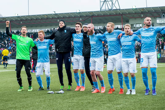 Malmö FFs spelare tackar publiken