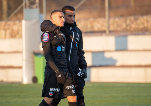 Helsingborgs Jordan Larsson tröstas