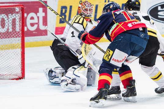 Brynäs målvakt Felix Sandström  i åttondelsfinal 3 i