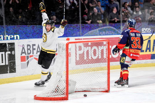 Brynäs Jacob Blomqvist jublar