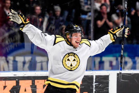 Brynäs Jacob Blomqvist jublar