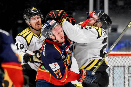 Brynäs Jörgen Sundqvist och Djurgårdens Henrik Eriksson