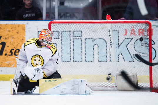 Brynäs målvakt Felix Sandström släpper in 2-2  i