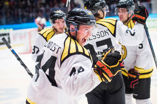 Brynäs Jacob Blomqvist jublar