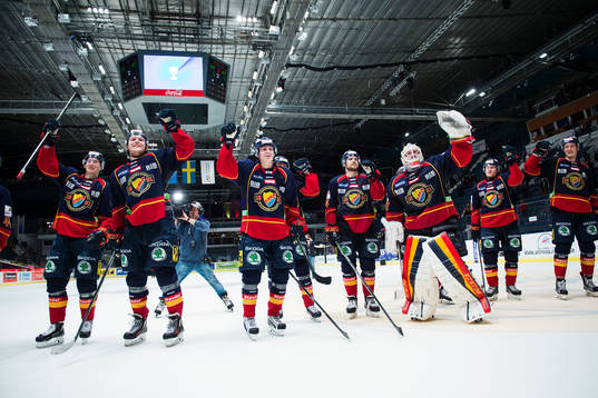 Djurgårdens spelare jublar i åttondelsfinal 3 i