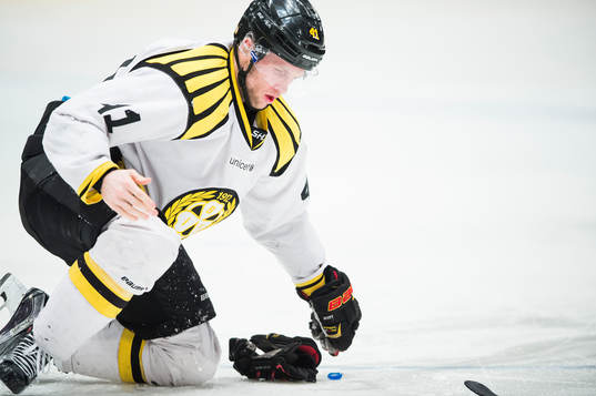 Brynäs Greg Scott har ont