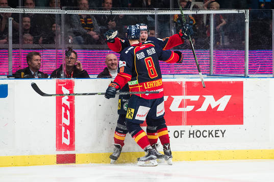 Djurgårdens Emil Lundberg jublar