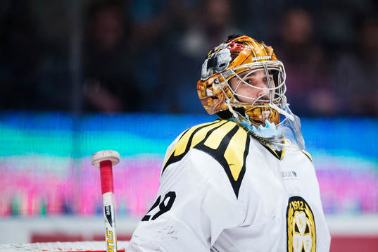 Brynäs målvakt Bernhard Starkbaum  i åttondelsfinal 3 i